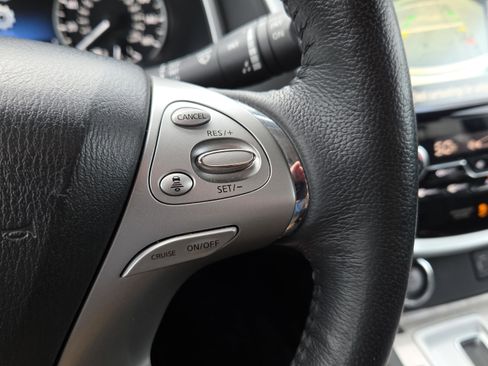 Used 2018 Nissan Murano Platinum w/ Cargo Package image 25