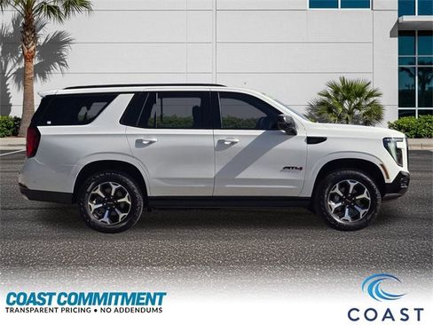Used 2026 GMC Yukon AT4 Ultimate w/ LPO, Illumination Package image 5
