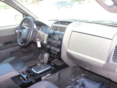 Used 2012 Ford Escape Limited AWD/4WD image 24