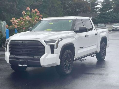 Used 2022 Toyota Tundra SR5 image 3
