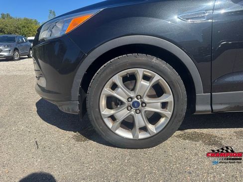Used 2015 Ford Escape Titanium image 12