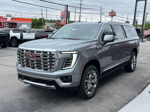 New 2026 GMC Yukon XL Denali AWD/4WD image 7