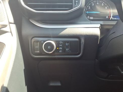 Used 2024 Ford Explorer XLT w/ Equipment Group 202A AWD/4WD image 14