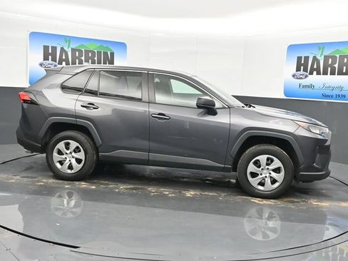 Used 2022 Toyota RAV4 LE FWD image 7