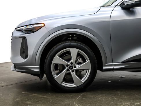 New 2025 Audi Q5 Premium Plus image 10