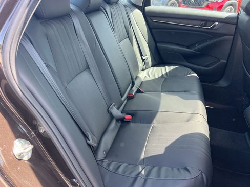 Used 2018 Honda Accord Touring image 36