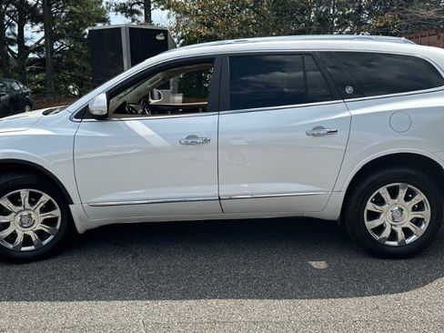 Used 2017 Buick Enclave Leather image 5