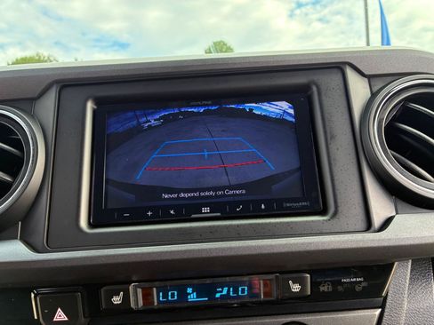 Used 2018 Toyota Tacoma TRD Pro AWD/4WD image 19