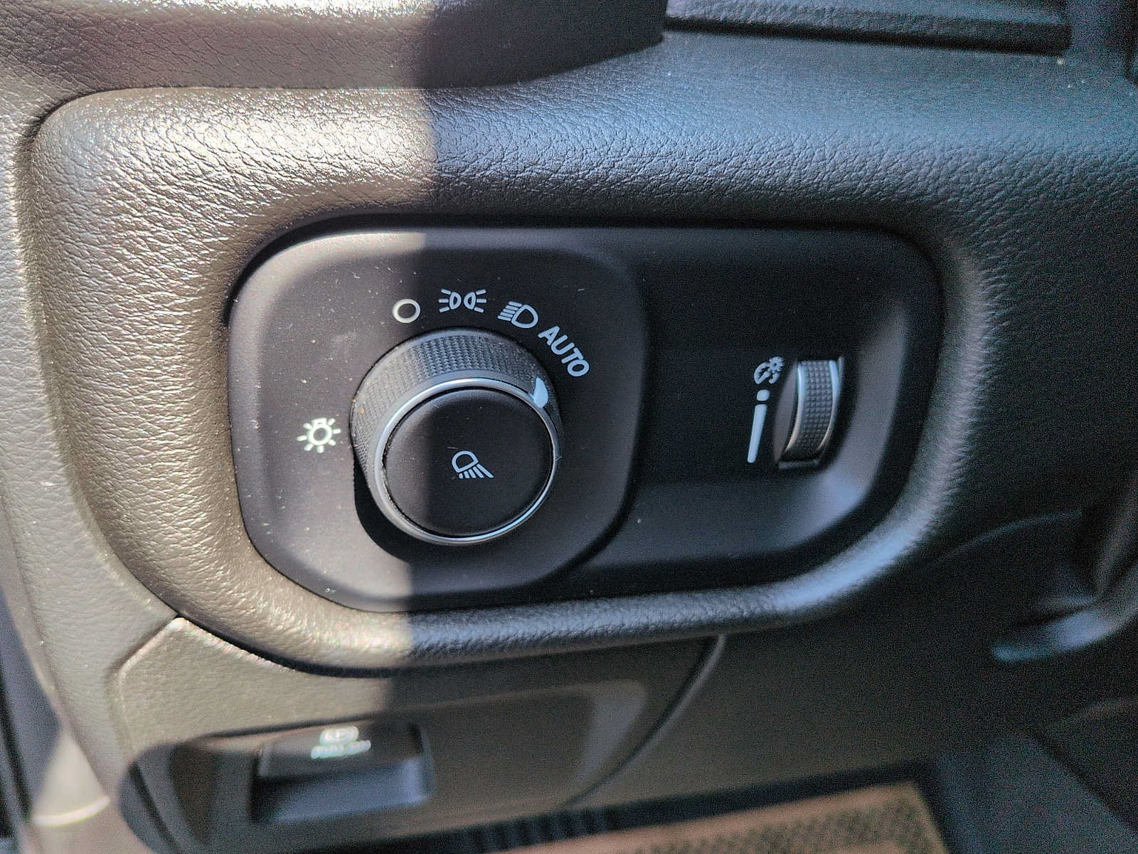 Used 2023 RAM 1500 Big Horn AWD/4WD image 15