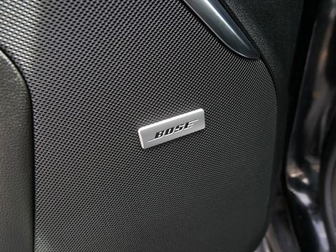 Used 2025 Chevrolet Suburban High Country image 15