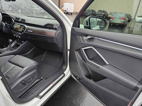 Used 2023 Audi Q3 2.0T Premium Plus image 10