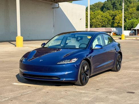 Used 2025 Tesla Model 3 RWD image 5