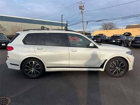 Used 2021 BMW X7 M50i w/ Dynamic Handling Package image 5