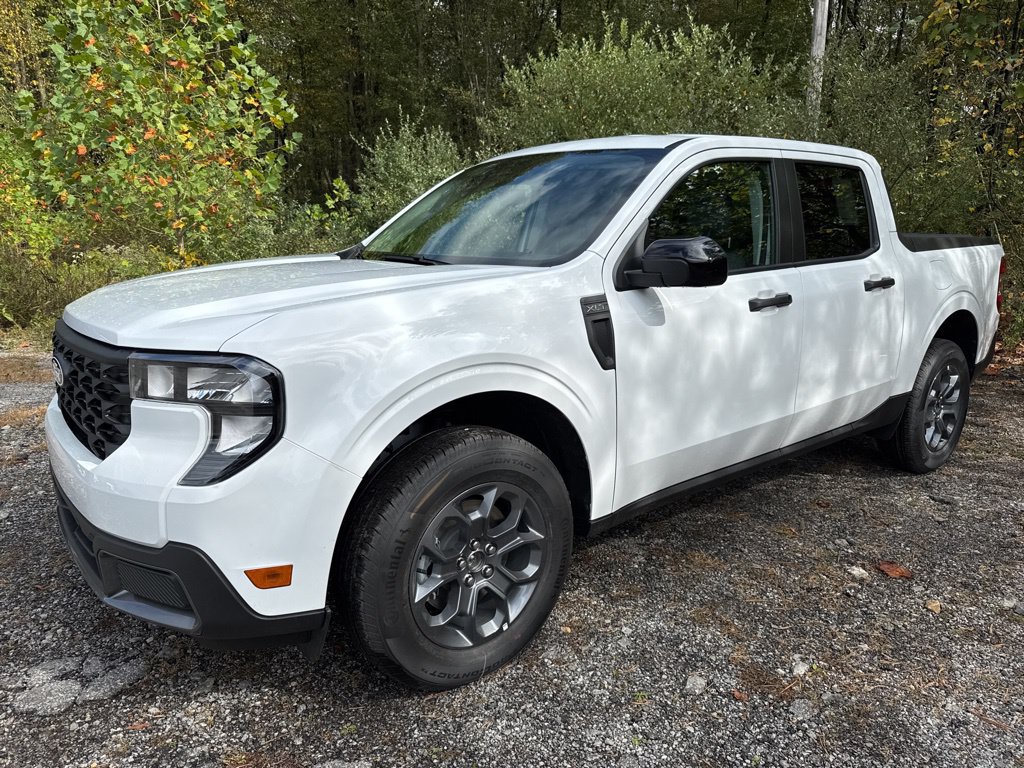 New 2025 Ford Maverick XLT w/ XLT Luxury Package FWD image 5