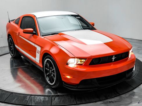 Used 2012 Ford Mustang Boss 302 w/ Boss 302 Accessory Pkg RWD image 24