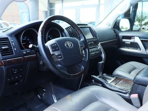 Used 2008 Toyota Land Cruiser image 40
