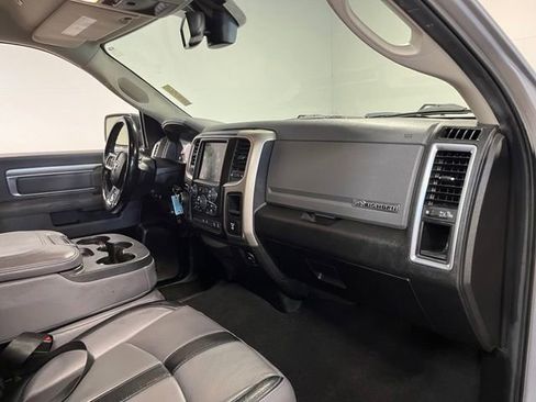 Used 2019 RAM 1500 Big Horn AWD/4WD image 11