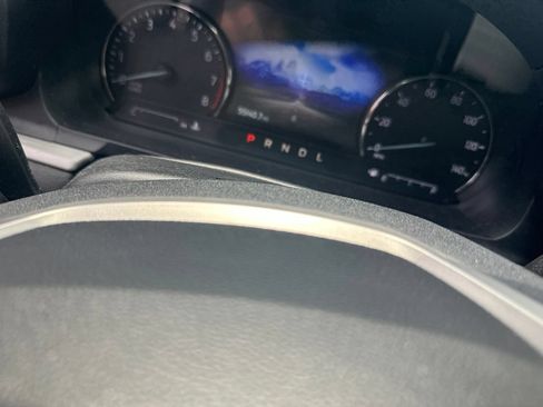 Used 2022 Ford Explorer XLT w/ Equipment Group 202A RWD image 7