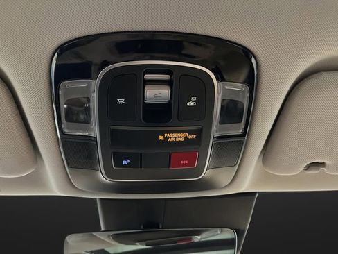 Used 2025 Hyundai Sonata Limited image 27