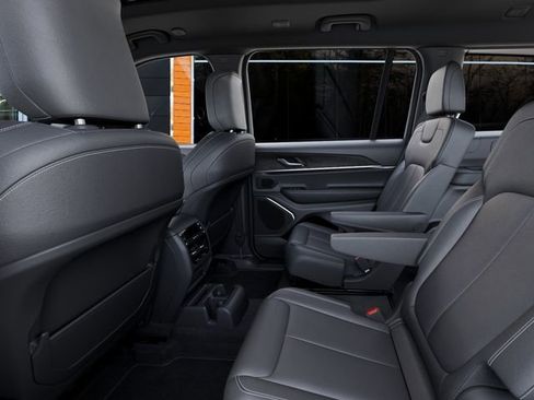 New 2026 Jeep Grand Cherokee L Limited image 23