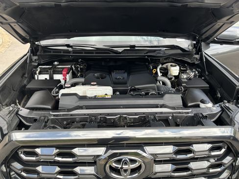 Used 2023 Toyota Tundra Platinum image 34