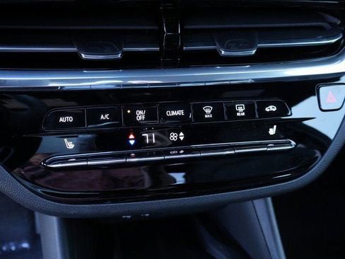 New 2026 Buick Envista Sport Touring FWD image 34