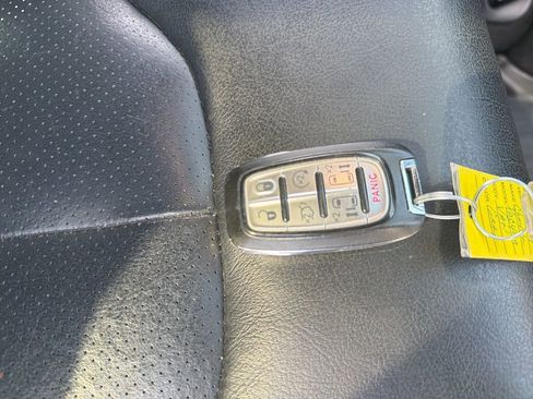 Used 2019 Chrysler Pacifica Touring-L w/ Advanced Safetytec Group FWD image 27