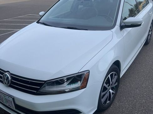 Used 2018 Volkswagen Jetta SE image 1