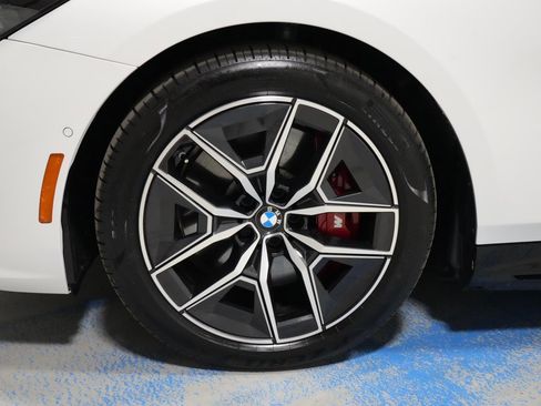 Used 2026 BMW i5 eDrive40 w/ M Sport Package AWD/4WD image 38