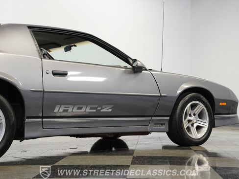 Used 1988 Chevrolet Camaro IROC-Z RWD image 29