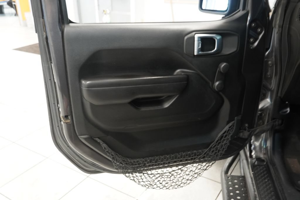 Used 2018 Jeep Wrangler Unlimited Sport AWD/4WD image 5