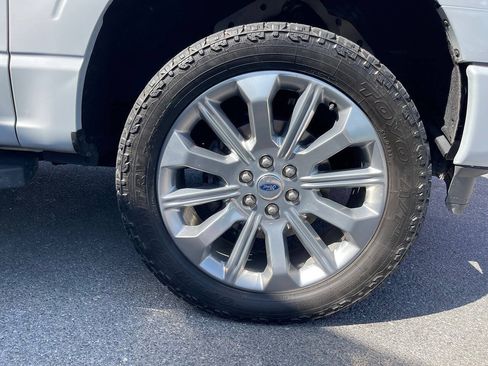 Used 2021 Ford F150 Lariat AWD/4WD image 10