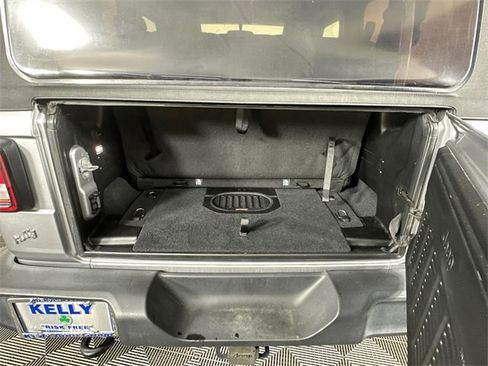 Certified 2019 Jeep Wrangler Sport image 8