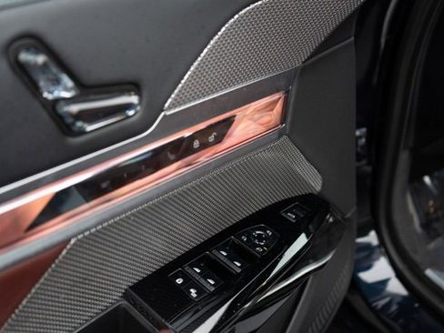 Used 2023 BMW 740i 740i w/ Executive Package image 25