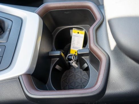 Used 2024 Toyota RAV4 Limited image 39