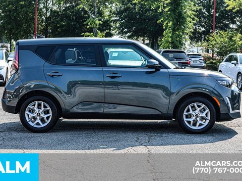 Used 2025 Kia Soul LX w/ LX Technology Package FWD image 10