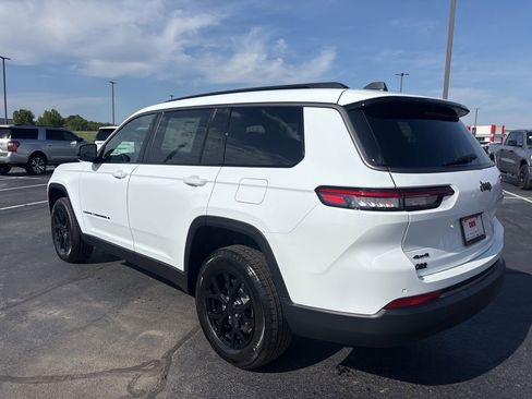 New 2026 Jeep Grand Cherokee L 4WD image 3