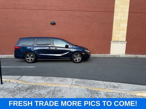 Used 2023 Honda Odyssey EX image 1
