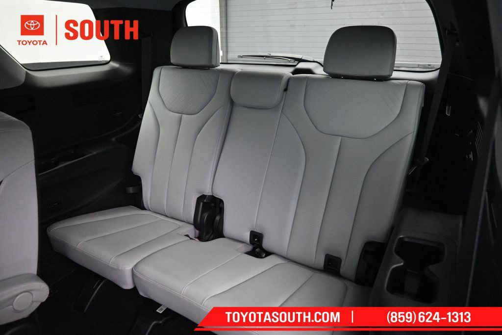 Used 2025 Hyundai Palisade SEL AWD/4WD image 30