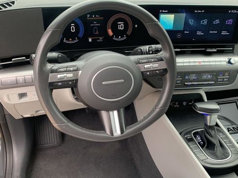 Used 2024 Hyundai Kona SEL image 14