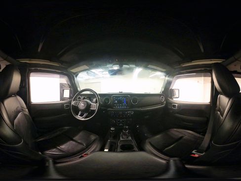 Used 2019 Jeep Wrangler Unlimited Sahara w/ Uconnect 4C Nav & Sound Group AWD/4WD image 37