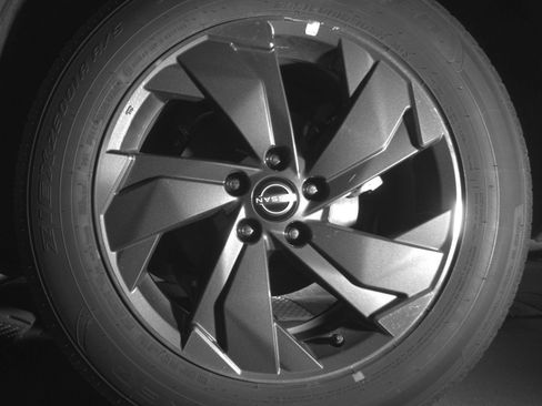 Used 2025 Nissan Rogue SV FWD image 17