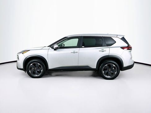 Used 2025 Nissan Rogue SV image 4