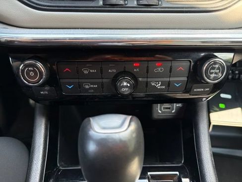 Used 2024 Jeep Compass Limited AWD/4WD image 23