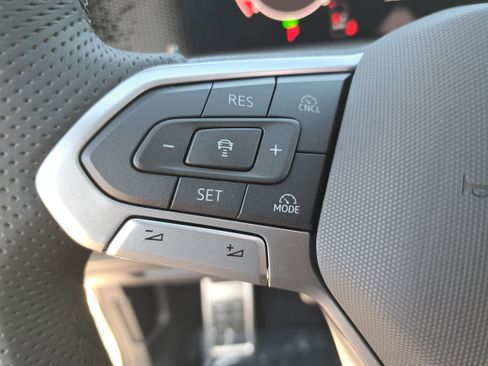 New 2026 Volkswagen Tiguan SE R-Line image 18