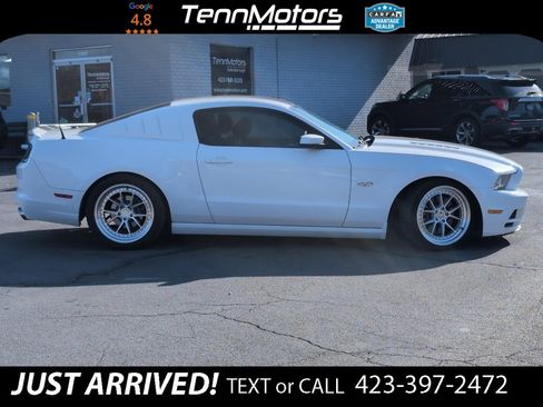 Used 2013 Ford Mustang GT Premium image 4