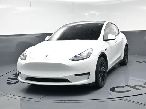Used 2021 Tesla Model Y Long Range AWD/4WD image 11