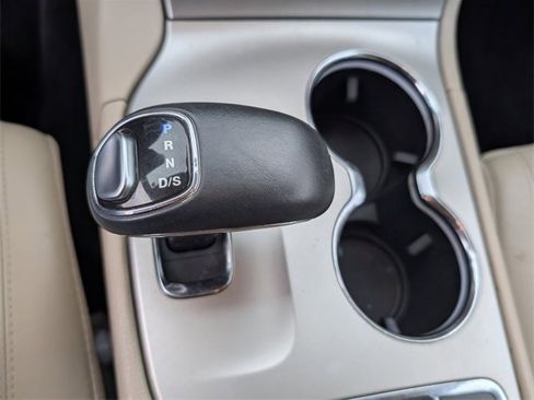 Used 2015 Jeep Grand Cherokee Limited image 24