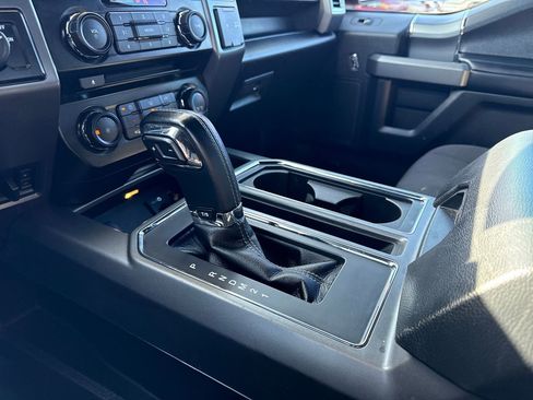 Used 2015 Ford F150 XLT w/ Equipment Group 302A Luxury image 19