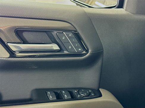 Used 2025 Chevrolet Silverado 1500 ZR2 w/ Technology Package image 12